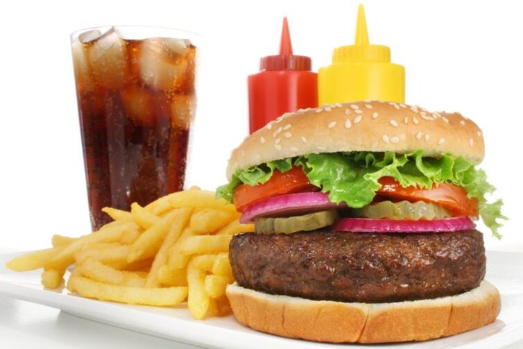 Les aliments gras et frits doivent être évités lors de la perte de poids
